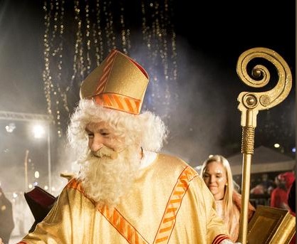 Sv. Miklavž bo otroke naše župnije obiskal v petek, 5. decembra ob 16.30 v atriju. Mladi so pripravili kratko igro, otroci od predšolskih do 5. razreda pa bodo tudi obdarovani. Lepo vabljeni.